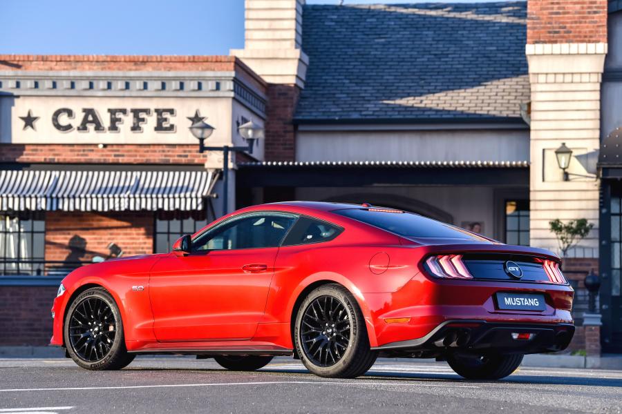  Ford Mustang GT Fastback 2019 года  (ZA) (фото 34 из 44)